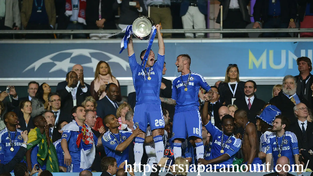 John Terry dan Momen